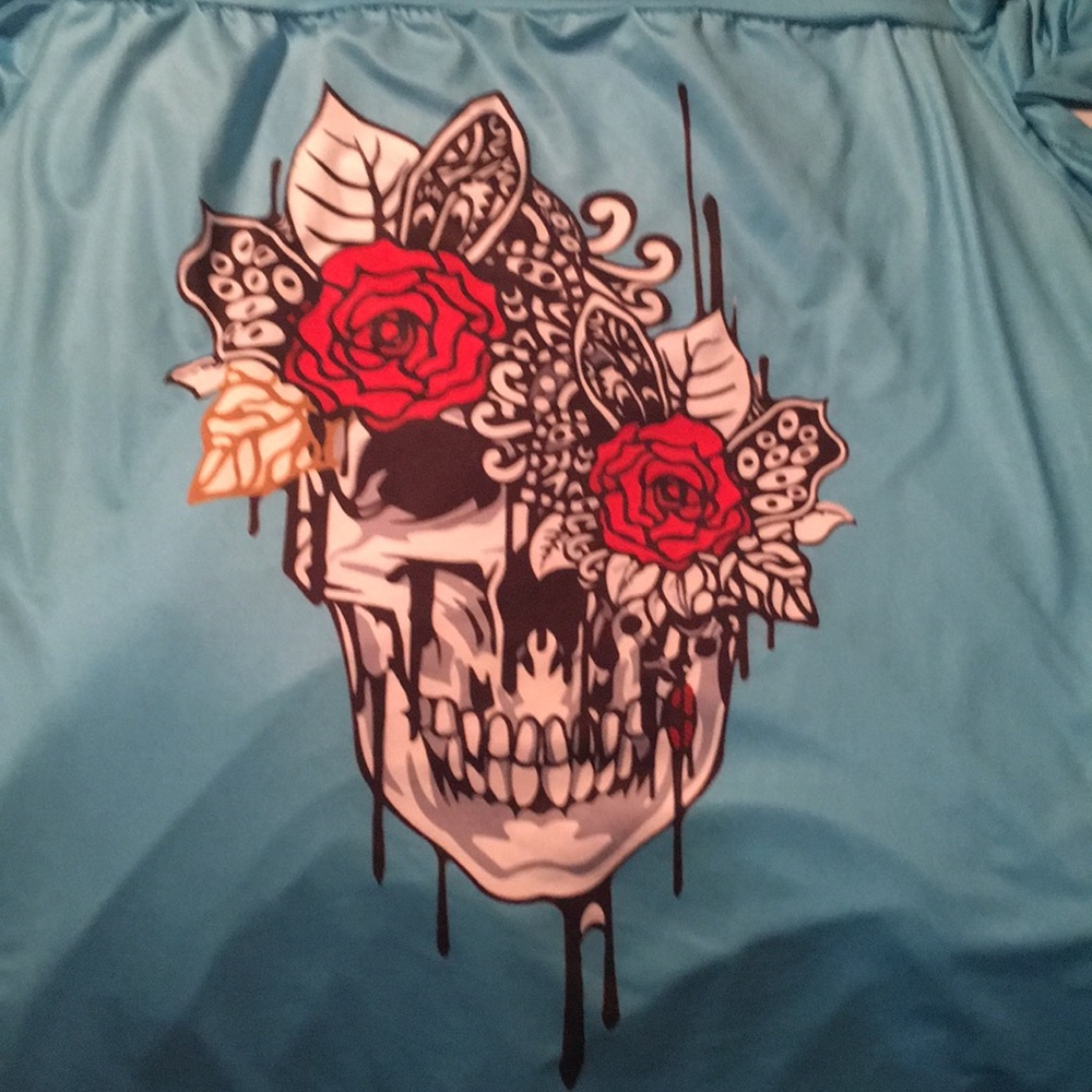 🌹💀 rose blooms and skulls shirt 💀🌹